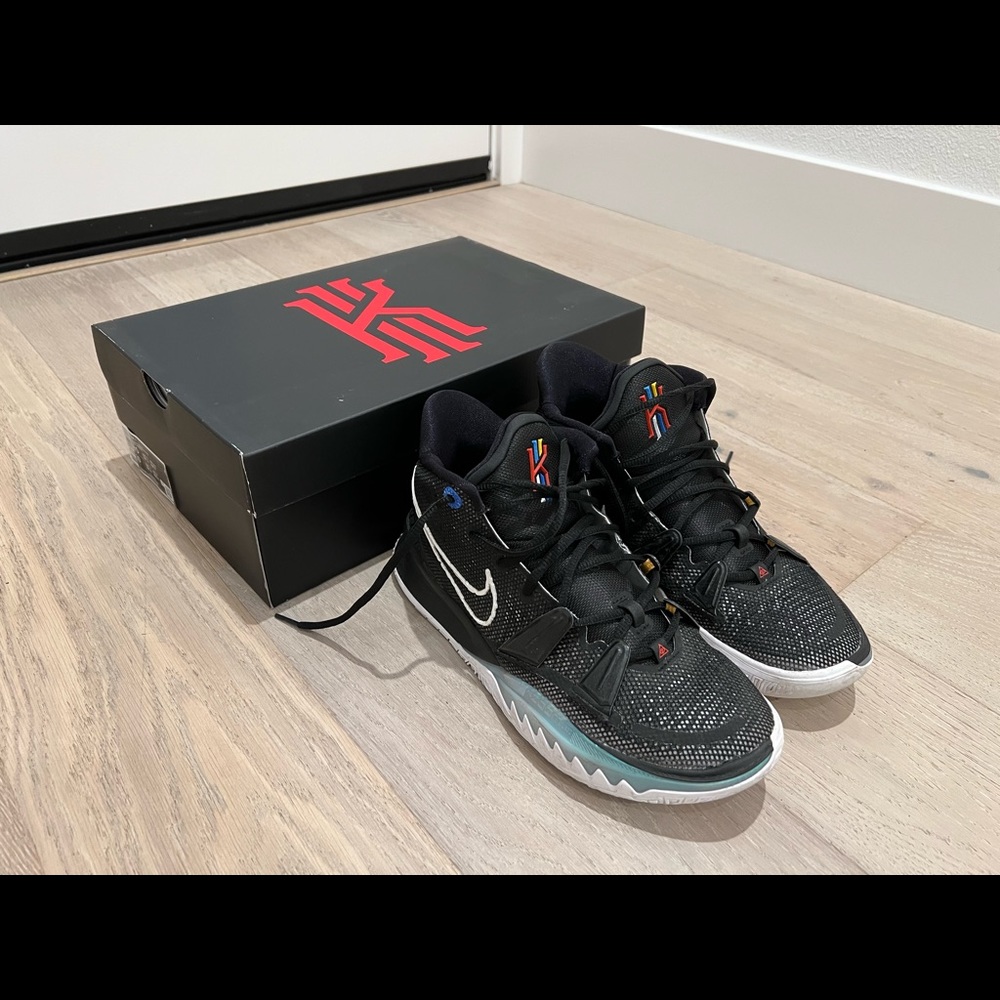 Nike Kyrie 7 Basketball Shoes